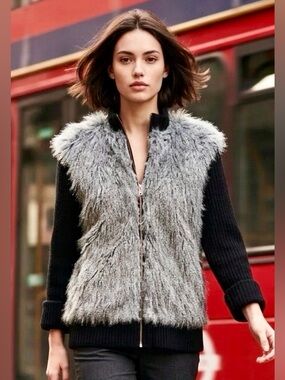 Alice Ritter Gray Faux Fur Front Teddy Jacket with Black Knit Sleeves Size 8